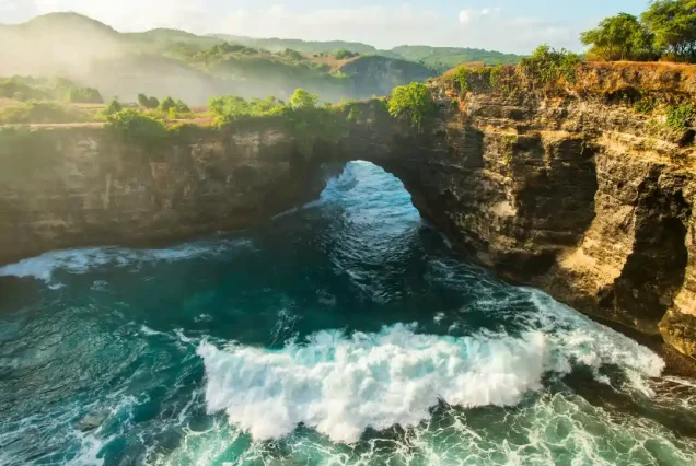 Shining Blue Escape & Clubbing